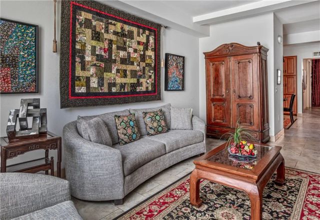 201 E Angeleno 105, Burbank, CA 91502