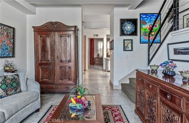 201 E Angeleno 105, Burbank, CA 91502