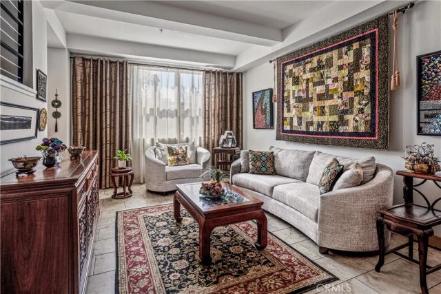 201 E Angeleno 105, Burbank, CA 91502