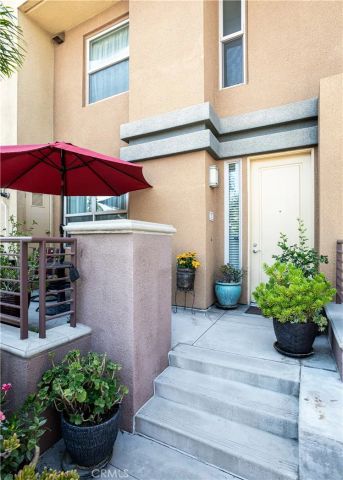 201 E Angeleno 105, Burbank, CA 91502