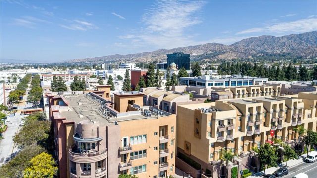 201 E Angeleno 105, Burbank, CA 91502