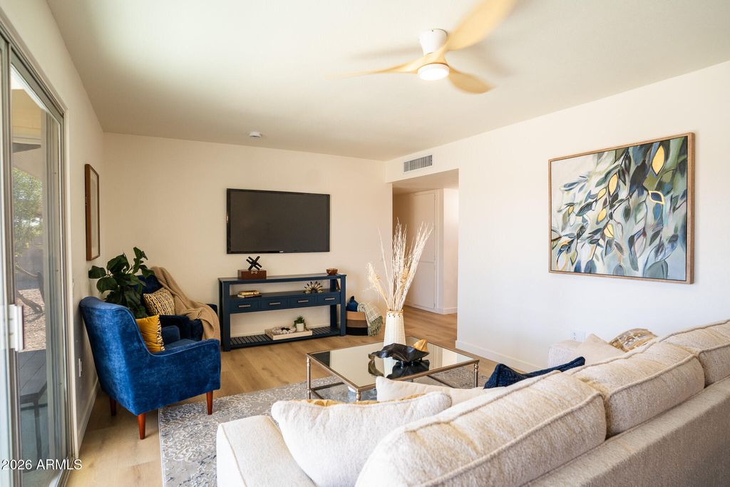 10610 W GARNETTE Drive, Sun City, AZ 85373 — photo 5