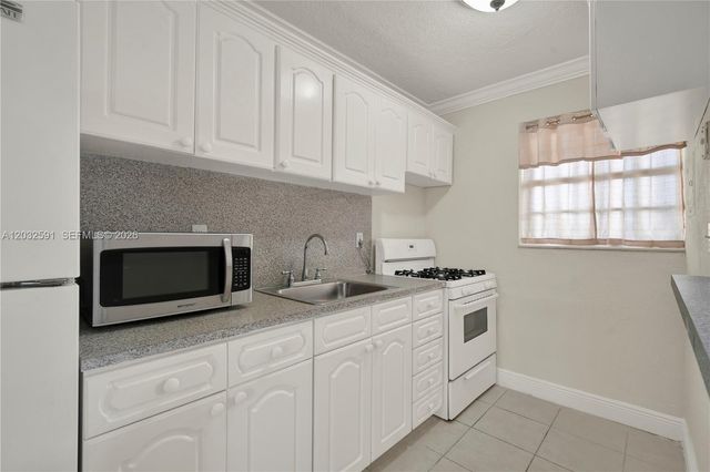 3855 SW 79th Ave 45, Miami, FL 33155