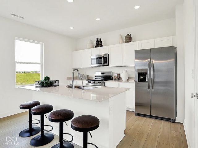 2868 Woods Edge Drive, Greenwood, IN 46143