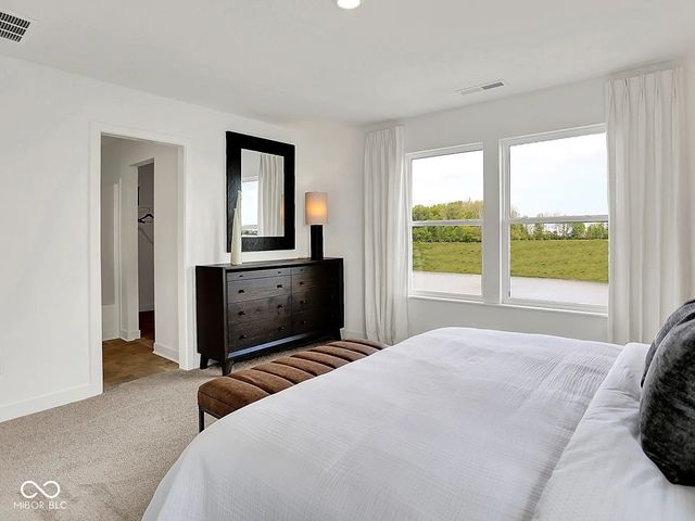 2868 Woods Edge Drive, Greenwood, IN 46143
