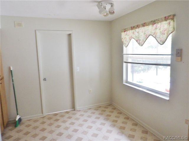 10 New Florida Avenue, Beverly Hills, FL 34465