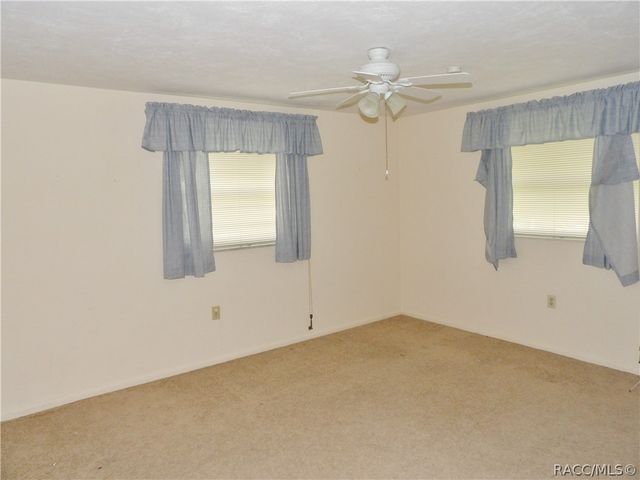 10 New Florida Avenue, Beverly Hills, FL 34465