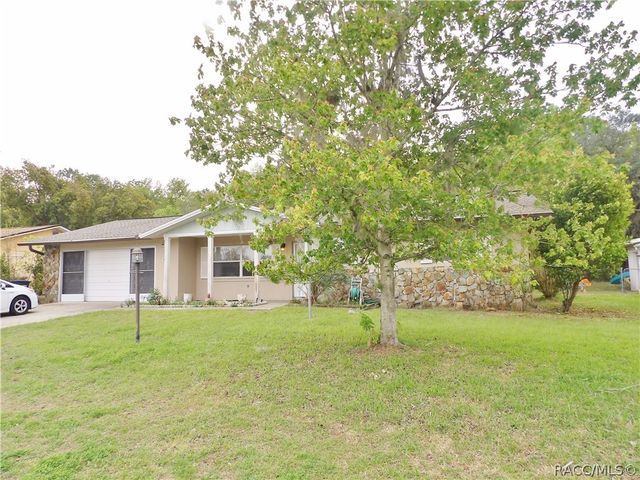 10 New Florida Avenue, Beverly Hills, FL 34465