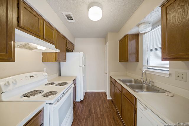 818 Station St Apt 3, Converse, TX 78109