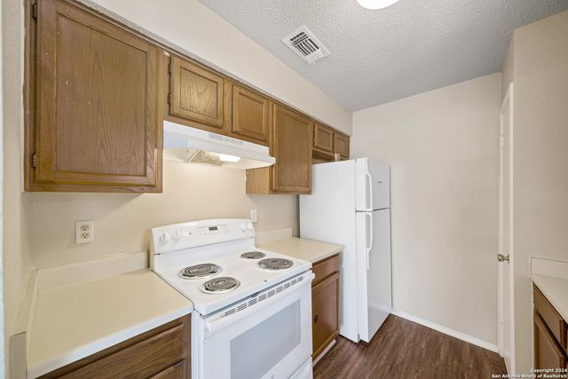 818 Station St Apt 3, Converse, TX 78109
