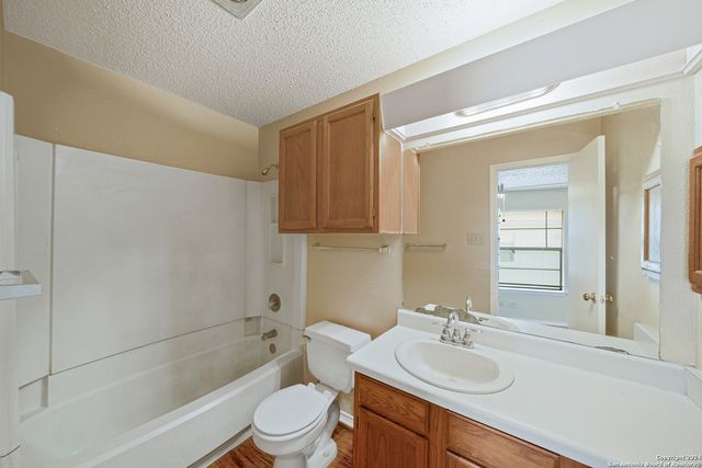 818 Station St Apt 3, Converse, TX 78109