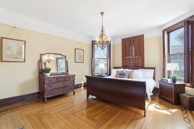 2944 Fairfield Avenue, Cincinnati, OH 45206
