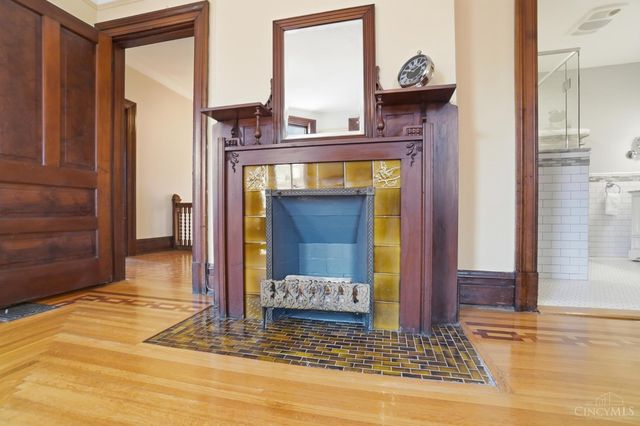 2944 Fairfield Avenue, Cincinnati, OH 45206