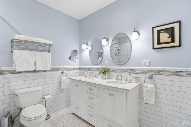 2944 Fairfield Avenue, Cincinnati, OH 45206