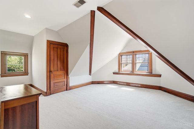 2944 Fairfield Avenue, Cincinnati, OH 45206