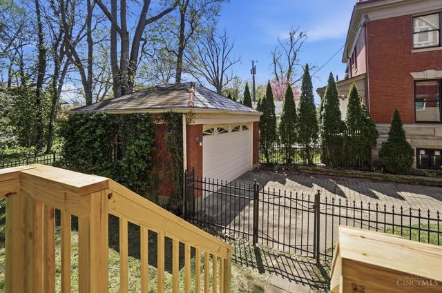 2944 Fairfield Avenue, Cincinnati, OH 45206