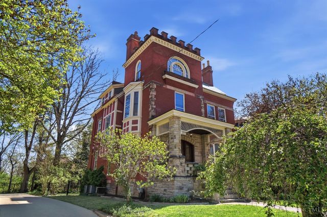 2944 Fairfield Avenue, Cincinnati, OH 45206
