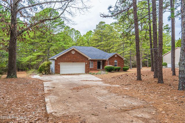 1110 Devonshire Trail, Aberdeen, NC 28315