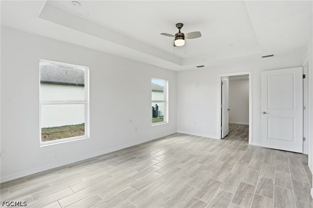 1725 NW 2nd ST, Cape Coral, FL 33993