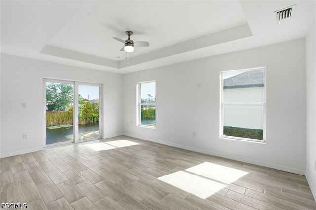 1725 NW 2nd ST, Cape Coral, FL 33993