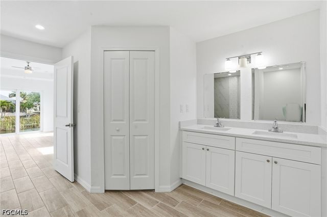 1725 NW 2nd ST, Cape Coral, FL 33993