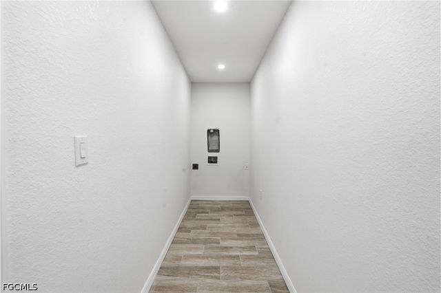 1725 NW 2nd ST, Cape Coral, FL 33993