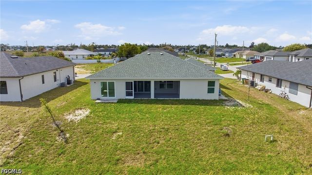 1725 NW 2nd ST, Cape Coral, FL 33993