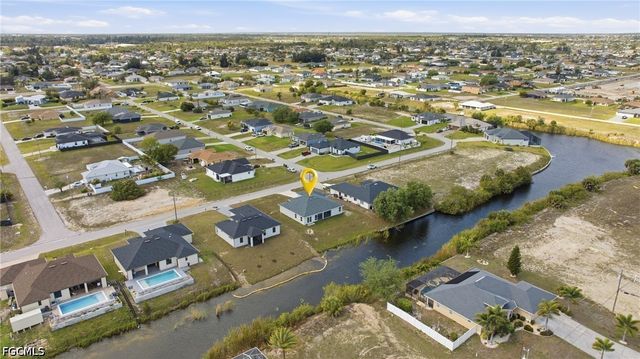 1725 NW 2nd ST, Cape Coral, FL 33993