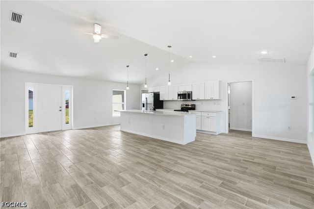 1725 NW 2nd ST, Cape Coral, FL 33993