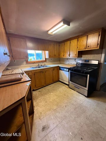 42 Indiana Avenue, Queensbury, NY 12804