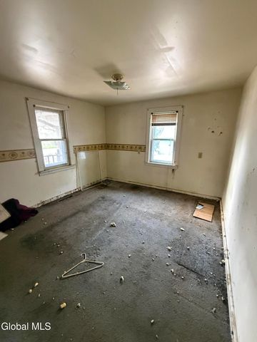 42 Indiana Avenue, Queensbury, NY 12804