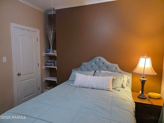 211 Manning Drive, Lafayette, LA 70508