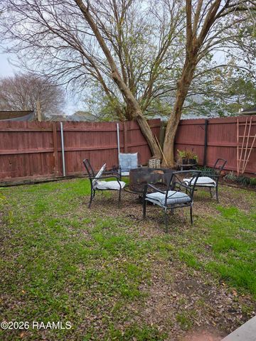 211 Manning Drive, Lafayette, LA 70508