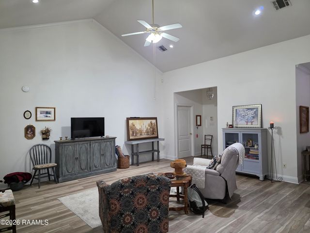 211 Manning Drive, Lafayette, LA 70508