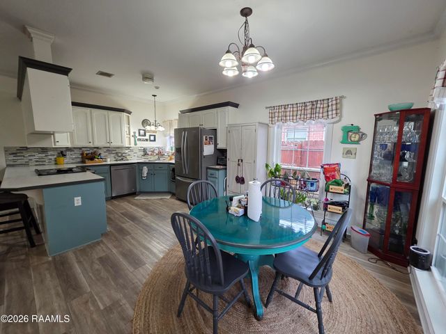 211 Manning Drive, Lafayette, LA 70508