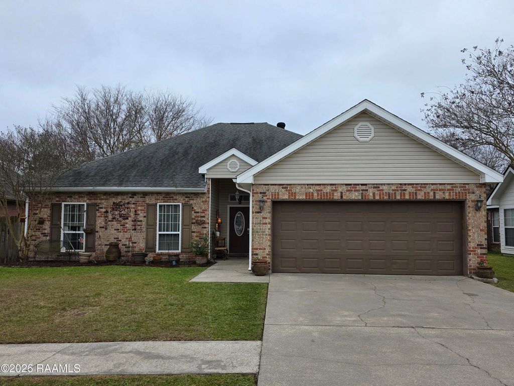 211 Manning Drive, Lafayette, LA 70508