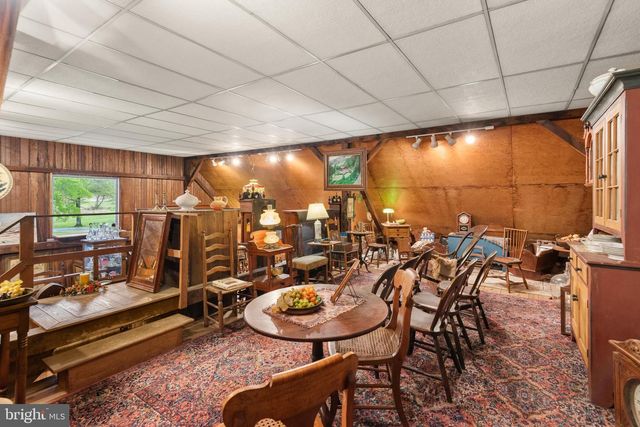 1283 WEISSTOWN RD, Boyertown, PA 19512