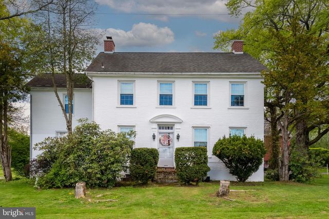 1283 WEISSTOWN RD, Boyertown, PA 19512
