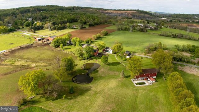 1283 WEISSTOWN RD, Boyertown, PA 19512