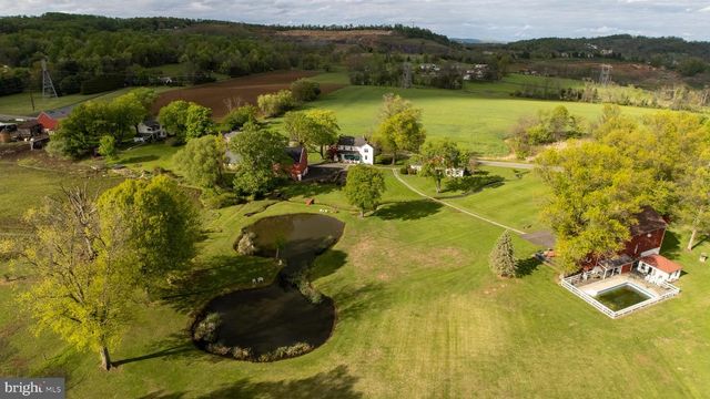 1283 WEISSTOWN RD, Boyertown, PA 19512