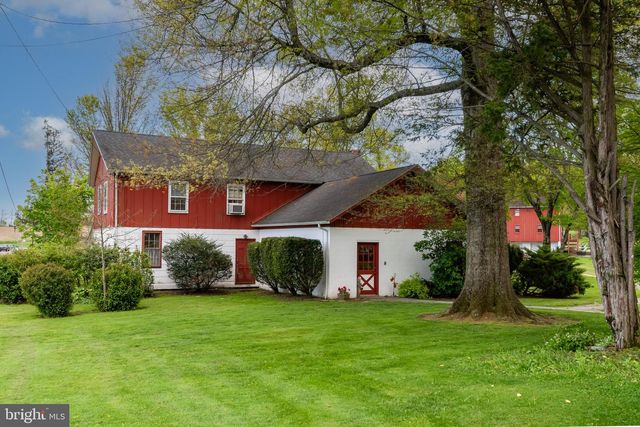 1283 WEISSTOWN RD, Boyertown, PA 19512