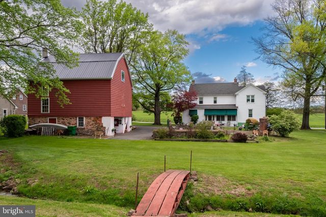 1283 WEISSTOWN RD, Boyertown, PA 19512