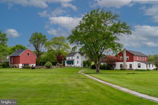 1283 WEISSTOWN RD, Boyertown, PA 19512
