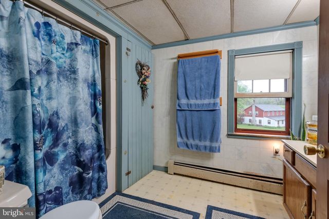 1283 WEISSTOWN RD, Boyertown, PA 19512
