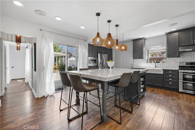 813 Mountain View, Altadena, CA 91001