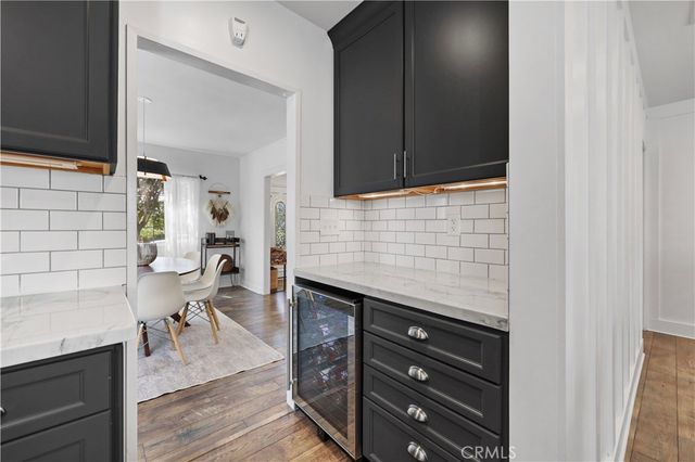 813 Mountain View, Altadena, CA 91001