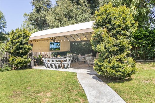 813 Mountain View, Altadena, CA 91001
