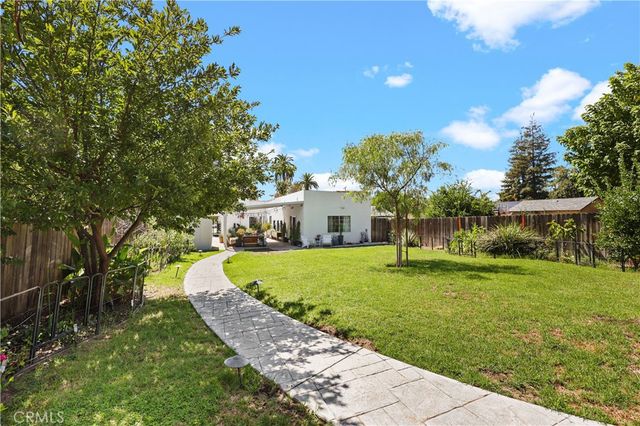 813 Mountain View, Altadena, CA 91001