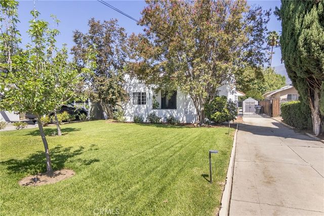 813 Mountain View, Altadena, CA 91001