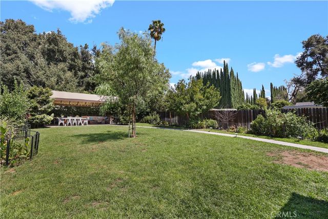 813 Mountain View, Altadena, CA 91001